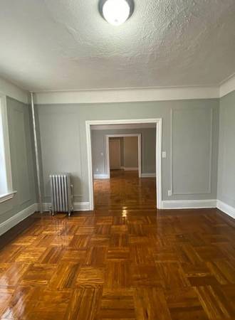 $1,700 / 2br - Spacious 2BR in Midwood Close to Q Train (Brooklyn)63788408674051122