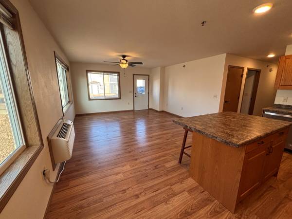 $995 / 2br - 900ft2 - 158 Terrence St. #4 - Chippewa Falls, WI - Available Now (Chippewa Falls, WI)63845959212929124