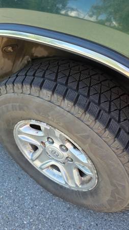 2001 Toyota 4runner sr5 4x4 with Blizzaks 275k miles - $5,300 (Anchorage)63470607673475123
