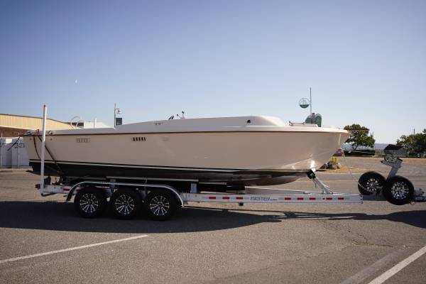 1978 Chris-Craft Tournament Fisherman 254 with triple axle aluminum 1