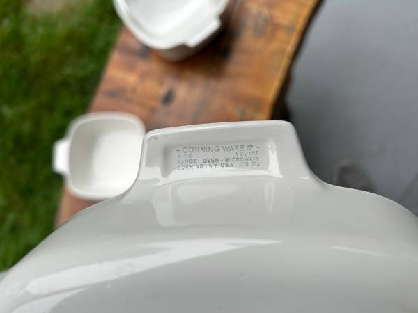 Corning ware Casserole Dishes 3 quart with lids - $25 (Middletown)62942254619521123
