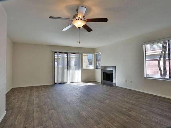 $1,645 / 2br - 1102ft2 - Private Patios/Balconies, Package Service, Tiled Backsplash in Kitchen64024999468929120