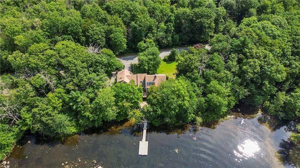 $1,600,000 / 3br - 3067ft2 - Home in Burrillville for Sale (94 S Shore Road)64002829440899120