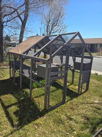 8House for plants or animals 1