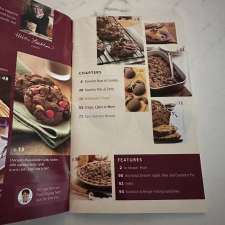 Colección de revistas de repostería de otoño y navideña - $5 (Sammamish)63471357415811122