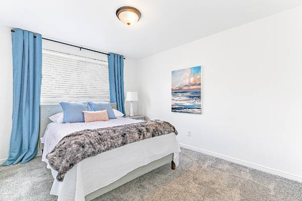 $2100.00 / 2br - Murray Gem/Fully Furnished Murray Condo - Awesome Location63968908177411121