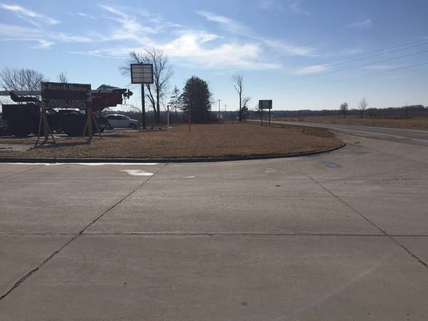 $2,925 / 3000ft2 - Commercial Space Exit 137 on 70 (Columbia)63845291844609121