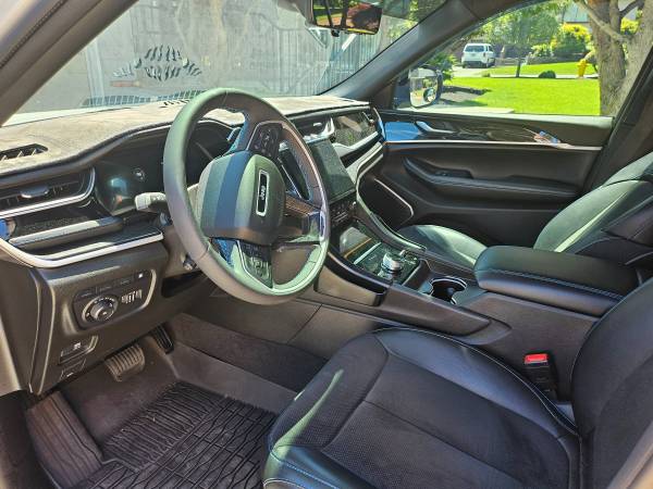 2024 Grand Cherokee Trailhawk 4XE Carb State Edition - $60,000 (Vancouver)63435458950275123