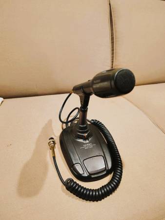 Yaesu MD-100 Base Station Microphone 1