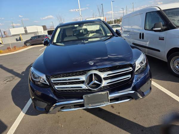 2019 Mercedes Benz GLC 300 – $30,000 (41,000 miles, Excellent Conditio - $30,000 (Chicago)63618847318785123
