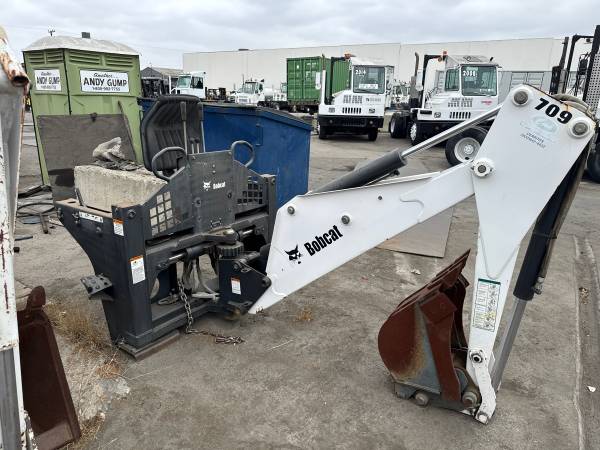 Bobcat 709 backhoe attachment 1