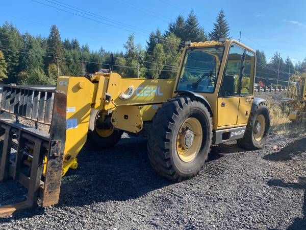 Gehl Telescopic Forklift 1