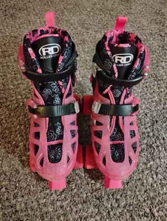 Kid's Derby Adjustable Roller Skates 1