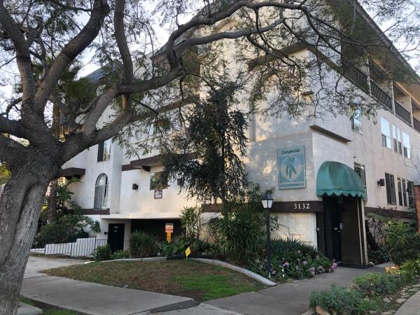 $2,225 / 1br - 650ft2 - One bedroom loft in Bankers Hill/Hillcrest! ***MOVE IN SPECIAL*** (Bankers Hill)63819410541313120