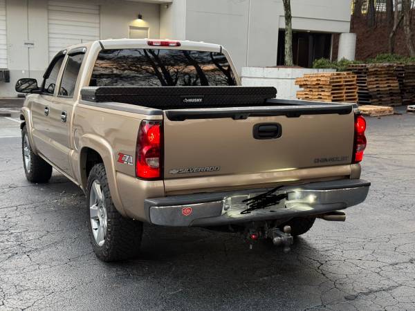 2005 chevy silverado 1500 Z71 - $10,200 (Norcross)63620379235459124