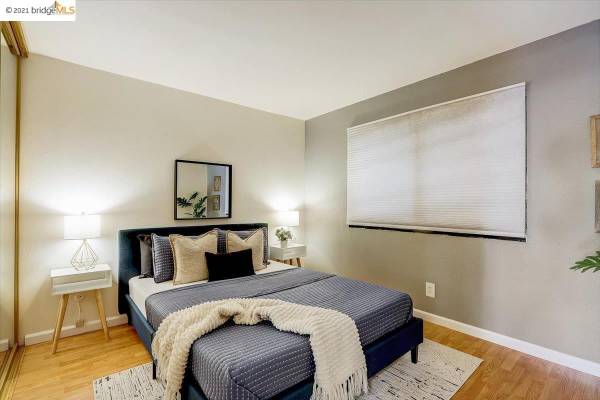 $1,500 / 1br - 668ft2 - Fantastic updated and sunny condo! One of the larger 1 bedroom units. (oakland west)64023721810435121