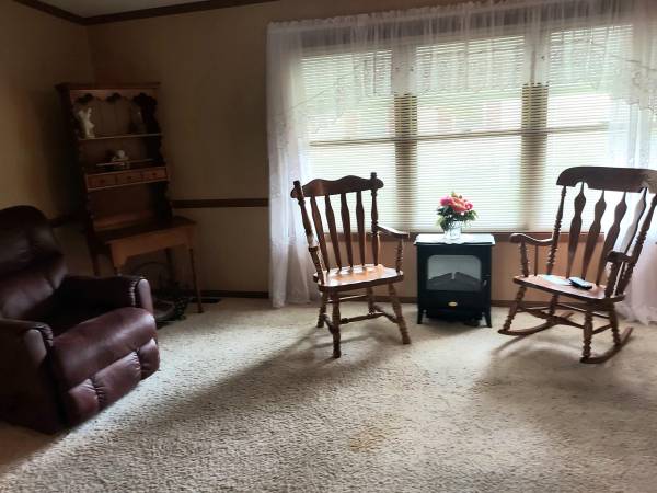 $69,000 / 2br - 1450ft2 - Off Set double wide in Kings Court ~ Schmidt Mobile Homes (Traverse City/1663 David place)64037724149505123
