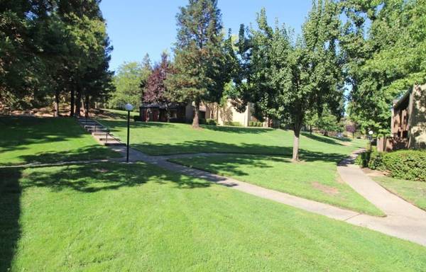 $2,056 / 2br - 875ft2 - 2 Bed, Laundry Facilities, In Sacramento (11325 Quartz Dr, Sacramento, CA)63900439798018124