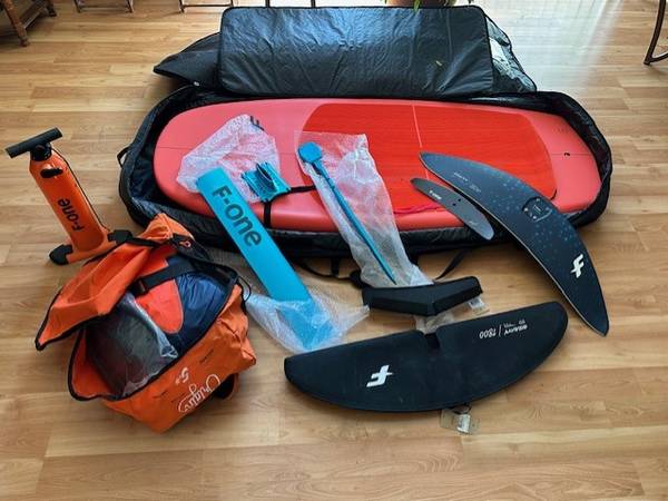 F-One Foil board with wing package 1