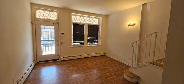 $6,500 / 5br - 2000ft2 - Large 3 story 5 br 1 1/2 bath renovated brick home for rent (West Trenton)63762826341249121