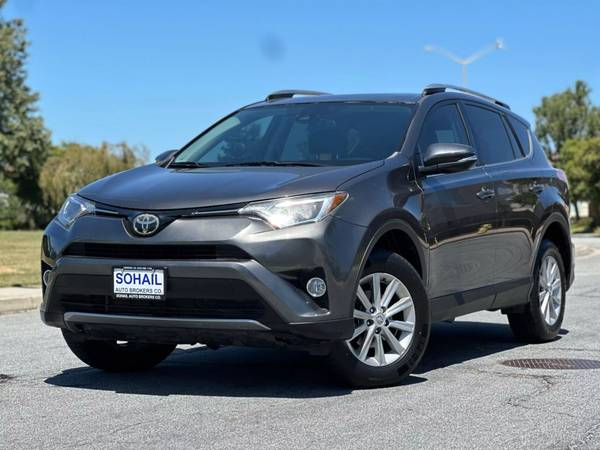 2018 Toyota Rav4 with only 39k Miles! - $18,990 (fremont / union city / newark)63613871682307120