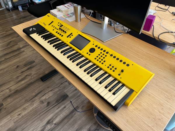 Korg M50 61 Key Synthesizer Limited Edition Yellow with