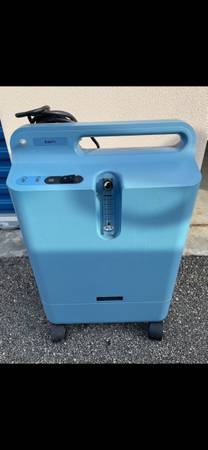 Philips EverFlo 5 liters O2 Air Concentrator 1