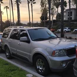 2004 Lincoln Navigator Ultimate Edition Low Miles - $6,999 (San Diego)63618407498113120