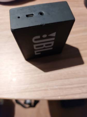 JBL GO 1