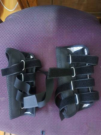 Hand braces 1