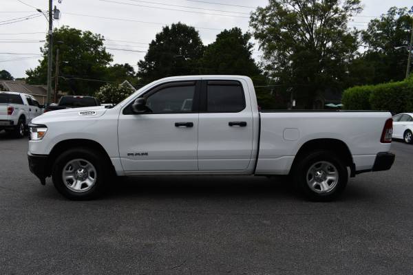 1 propietario, Ram 1500 Tradesman 2022, 4 puertas, V8 Hemi, 4x4, ¡CON GARANTÍA! Financiamiento - $21.990 (www.apexcarandtrucksales.net)63470073549699122