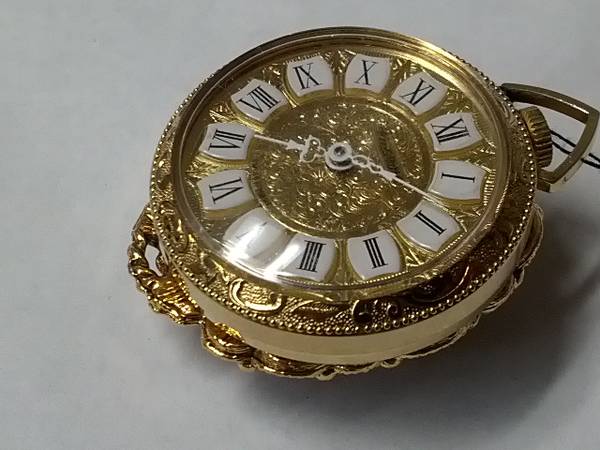 Vintage Lucerne Olive Green White Cameo Pendent Pocket Watch Gold 35mm 1