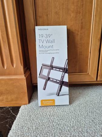 Insignia TV Wall Mount Bracket 1