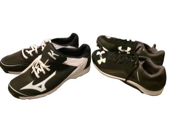 Brand new baseball cleats 1