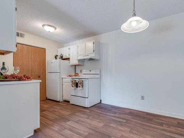 $671 / 2br - 917ft2 - Disponible Pronto, Conexiones para Lavadora y Secadora de Tamaño Completo (Chillicothe)63662908614659120