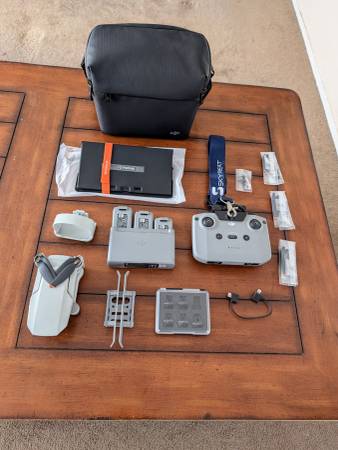 DJI Mini 2 w/ Fly More combo + Extras 1