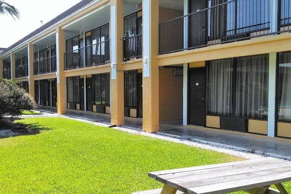 $365 / 1br - $365 WEEKLY  RENTAL (ORMOND BEACH)63791575528707124