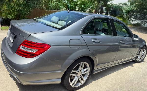 2012 Mercedez-Benz c300 4matic Sport Sedan - $11,995 (Hampton Roads)63621686077187124
