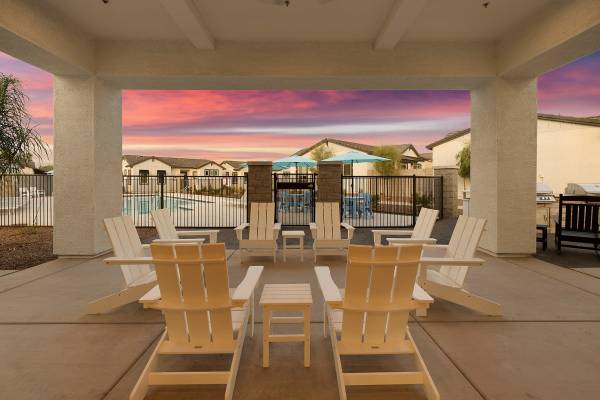 $2,539 / 3br - 1355ft2 - LittleBird Smart Home Package, Covered Parking, 3 Bed (1381 N Gilbert Rd, Gilbert, AZ)63831771015683120