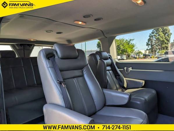 2016 Ford Transit 150 Wagon - Photo 10