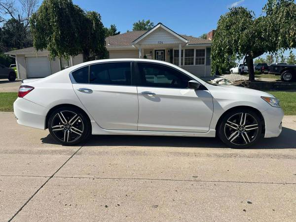 2016 Honda Accord Sport Sedan 4D - $12,950 (+ Midstate Auto Group)63621942017539122