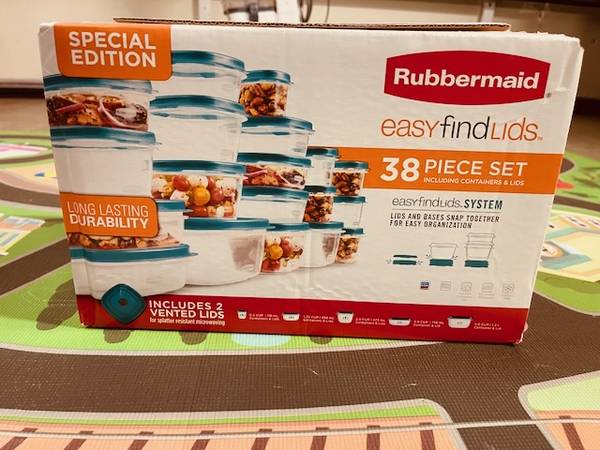 Rubbermaid Easy Find Lids 38-piece set 1