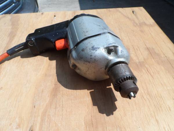 Black & Decker 3/8" corded drill with 12 drills - $10 (Greenfield)63470463155843124