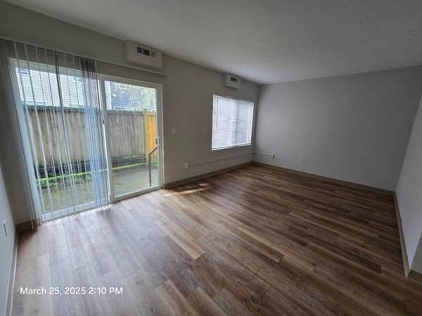 $2,245 / 2br - 1281ft2 - BBQ Area, Marysville WA, 2/bd 2.5/ba (18111 25th Ave NE, Marysville, WA)63814660774275121