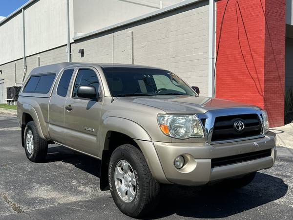 2007 Toyota Tacoma PreRunner SR5 - $8,000 (Norfolk)63621709369603120