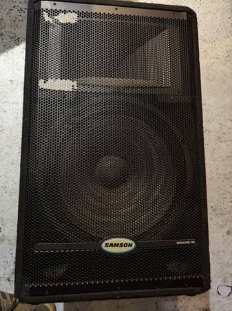 Samson resound hd passive pair of 15s with horn 1