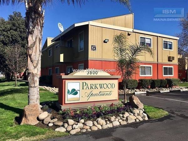 Conveniently located! * Lovely Unit * Tile and Laminate Flooring * 1