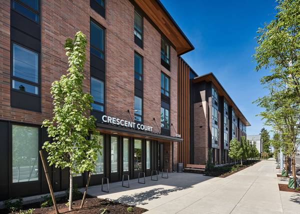 $1,863 / 3br - 1000ft2 - 3B/2B, Elevator, Located in Portland (11560 SE Division St, Portland, OR)63615726526979122
