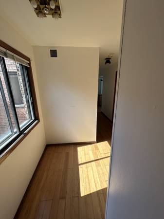 $1,950 / 2hab - ¡Viva con estilo en Touhy y Jarvis! Este luminoso y espacioso apartamento! (West Ridge)63918414857218124
