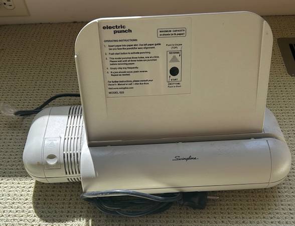 Electric 3Hole Paper Punch - Swingline 1